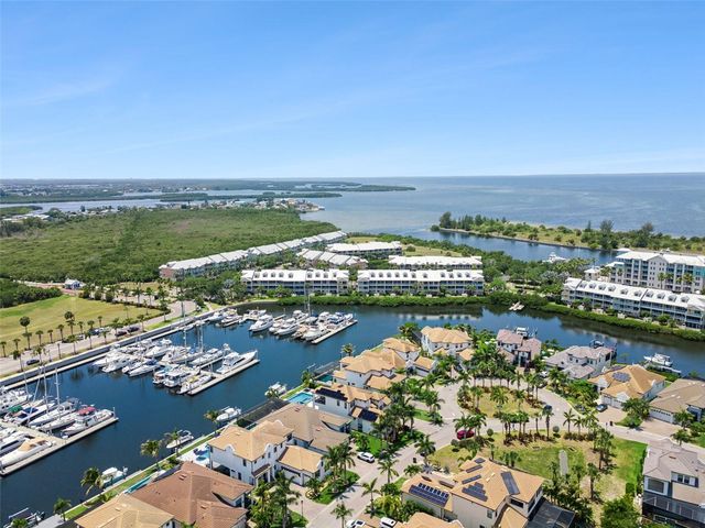 3028 CHRISTOPHERS WATCH LANE, Ruskin, FL 33570