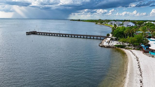 3028 CHRISTOPHERS WATCH LANE, Ruskin, FL 33570