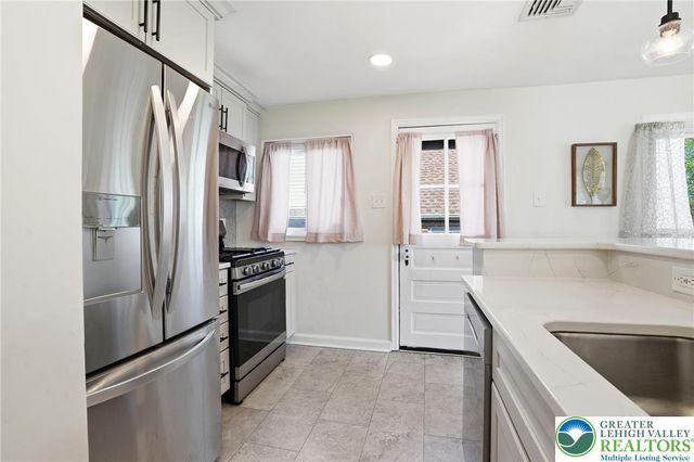 2351 West Greenleaf Street, Allentown City, PA 18104