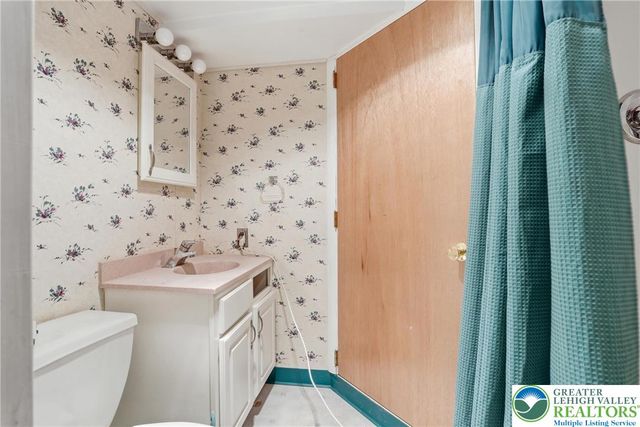 2351 West Greenleaf Street, Allentown City, PA 18104