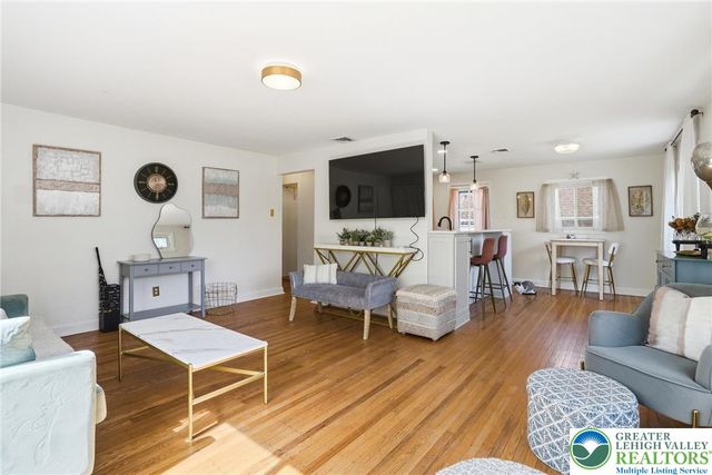 2351 West Greenleaf Street, Allentown City, PA 18104