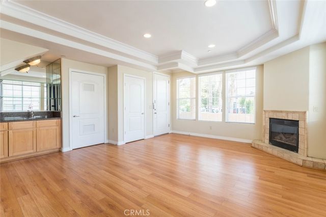 511 E Harvard Road 101, Burbank, CA 91501