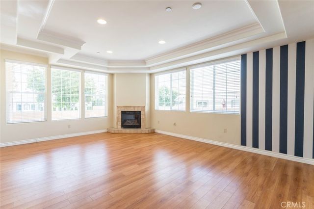 511 E Harvard Road 101, Burbank, CA 91501