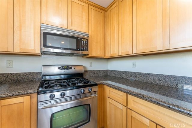 511 E Harvard Road 101, Burbank, CA 91501