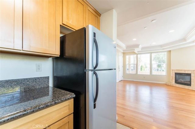 511 E Harvard Road 101, Burbank, CA 91501