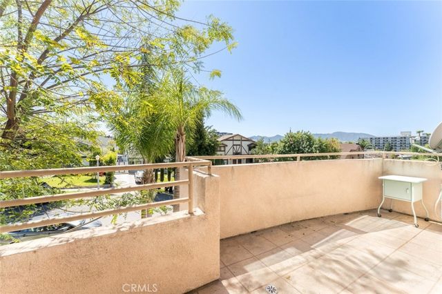 511 E Harvard Road 101, Burbank, CA 91501
