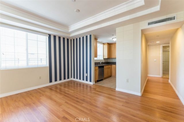 511 E Harvard Road 101, Burbank, CA 91501