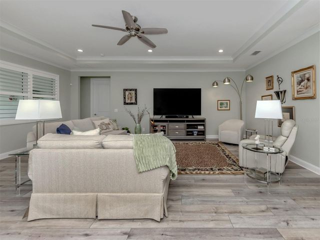 592 MISTIFLOWER CIRCLE, Nokomis, FL 34275