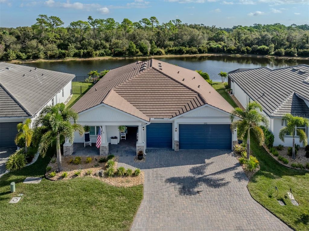 592 MISTIFLOWER CIRCLE, Nokomis, FL 34275