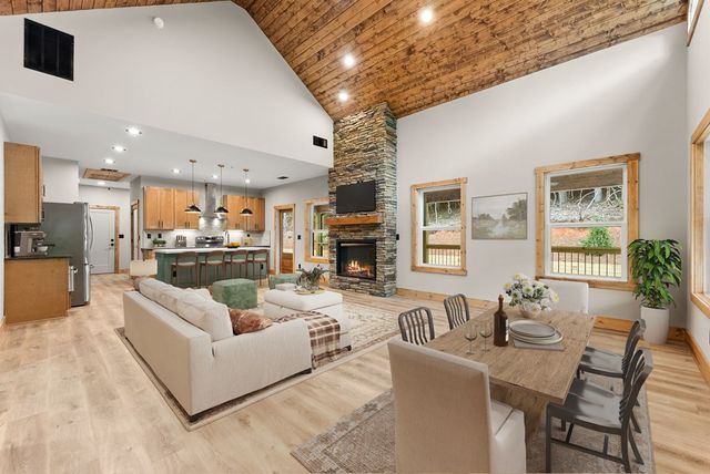 286 Frances Drive, Ellijay, GA 30536