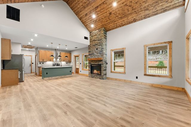 286 Frances Drive, Ellijay, GA 30536