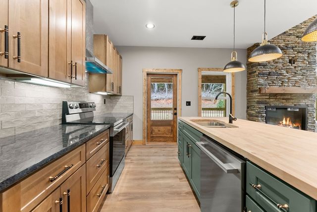 286 Frances Drive, Ellijay, GA 30536