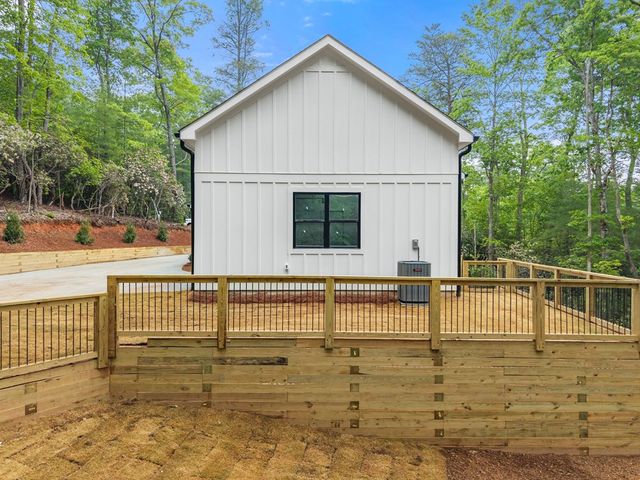 286 Frances Drive, Ellijay, GA 30536