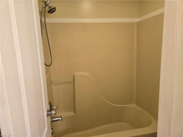 2613 Embers CT, Virginia Beach, VA 23456