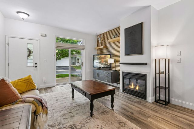2064 Parkway Avenue, Shakopee, MN 55379