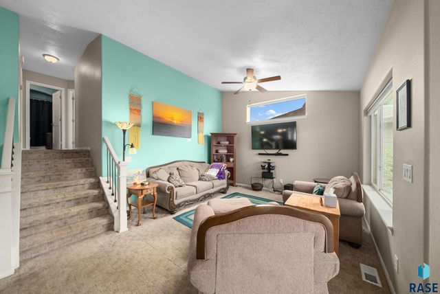 601 W Highpointe St, Tea, SD 57064