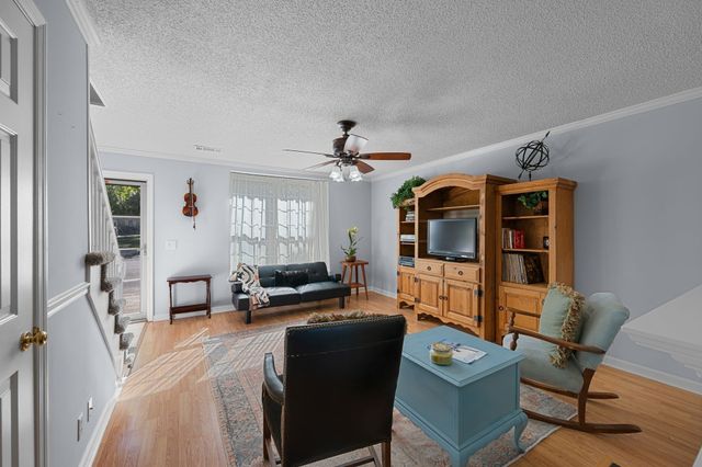 149 McMurray Cir, Nashville, TN 37211