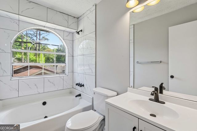 220 Gemstone Place, Atlanta, GA 30349