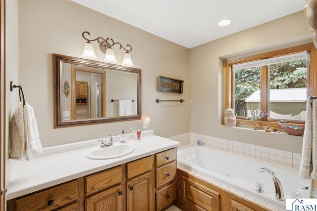 1576 LaMar Drive, North Mankato, MN 56003