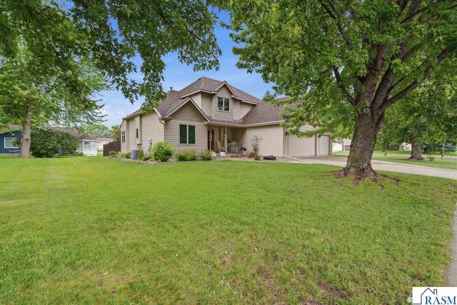 1576 LaMar Drive, North Mankato, MN 56003