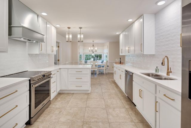 410 RIVER VIEW RD, Memphis, TN 38120