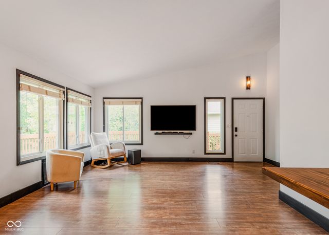 4061 Shields Drive, Columbus, IN 47201