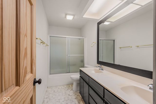 4061 Shields Drive, Columbus, IN 47201