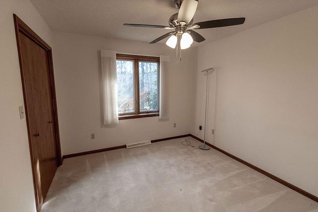 401 CEDAR LN, Columbia, MO 65201