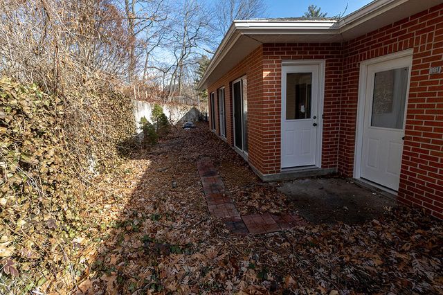 401 CEDAR LN, Columbia, MO 65201