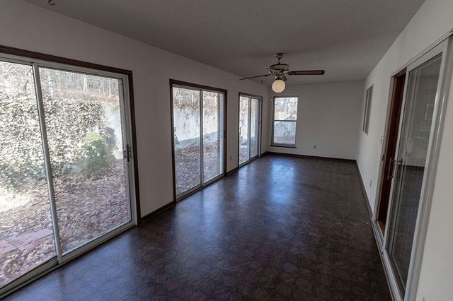 401 CEDAR LN, Columbia, MO 65201