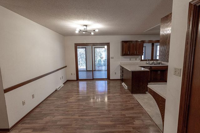 401 CEDAR LN, Columbia, MO 65201