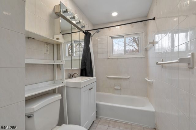 399 Richard Way, North Plainfield Boro, NJ 07062