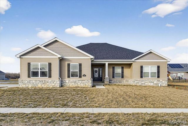 1361 DOVE HOLLOW Circle, O'fallon, IL 62269
