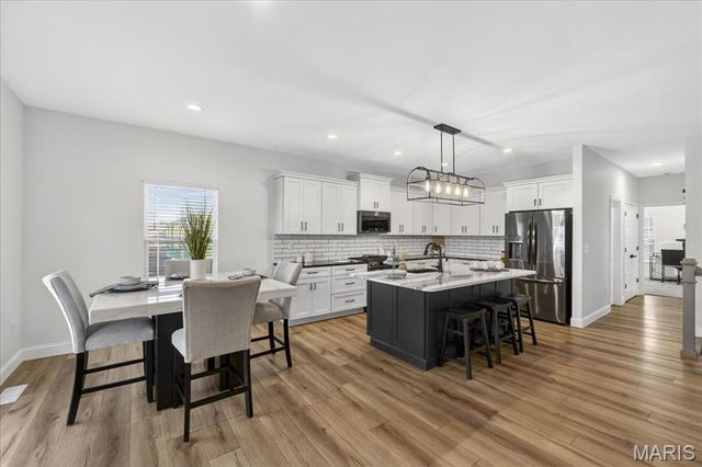 1361 DOVE HOLLOW Circle, O'fallon, IL 62269