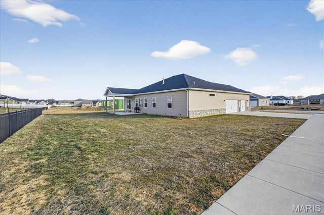 1361 DOVE HOLLOW Circle, O'fallon, IL 62269