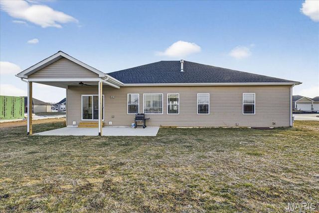 1361 DOVE HOLLOW Circle, O'fallon, IL 62269