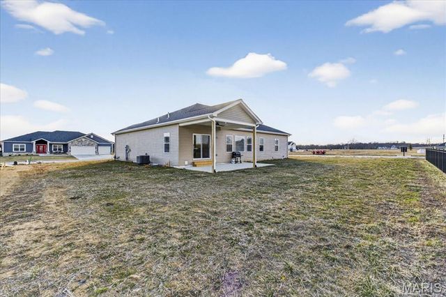 1361 DOVE HOLLOW Circle, O'fallon, IL 62269