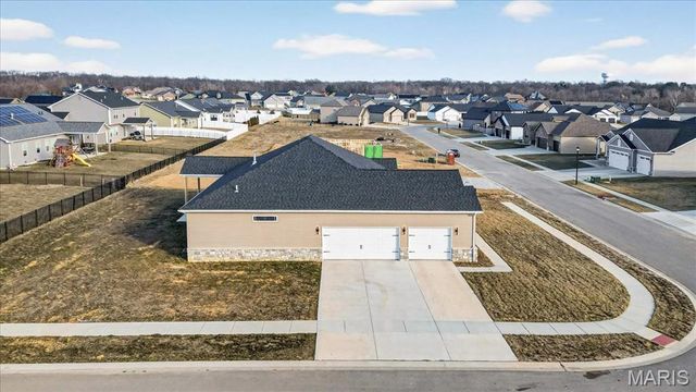 1361 DOVE HOLLOW Circle, O'fallon, IL 62269