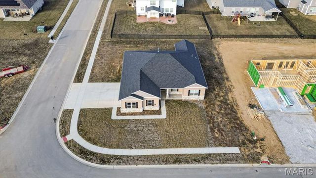 1361 DOVE HOLLOW Circle, O'fallon, IL 62269