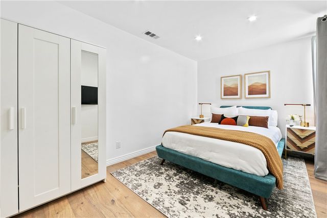3763 LANKERSHIM Boulevard, Los Angeles, CA 90068
