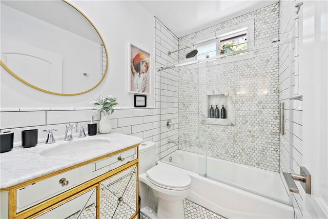 3763 LANKERSHIM Boulevard, Los Angeles, CA 90068