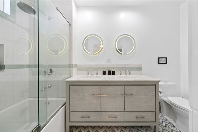 3763 LANKERSHIM Boulevard, Los Angeles, CA 90068