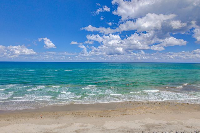 400 Beach Road 702, Tequesta, FL 33469