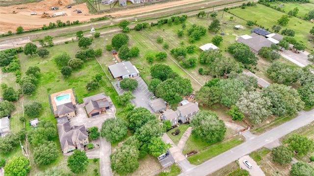 10419 W Hidden Lake Lane, Richmond, TX 77406