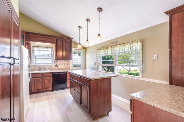 233 Henry Ct, North Plainfield Boro, NJ 07060