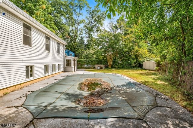 233 Henry Ct, North Plainfield Boro, NJ 07060