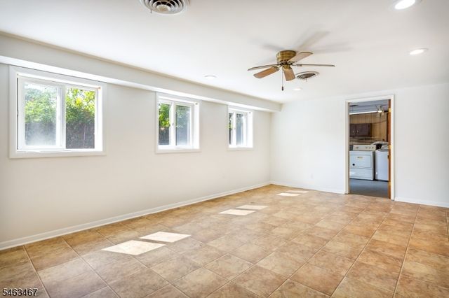 233 Henry Ct, North Plainfield Boro, NJ 07060