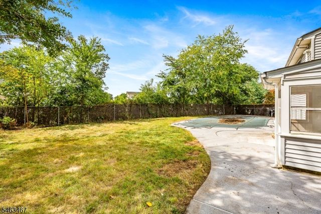 233 Henry Ct, North Plainfield Boro, NJ 07060