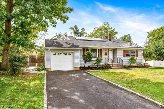 233 Henry Ct, North Plainfield Boro, NJ 07060