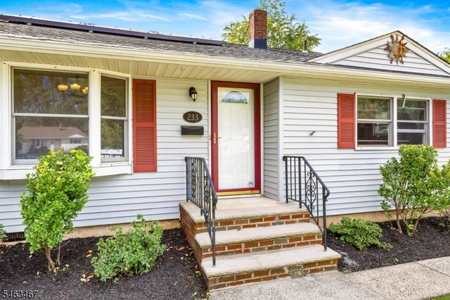 233 Henry Ct, North Plainfield Boro, NJ 07060